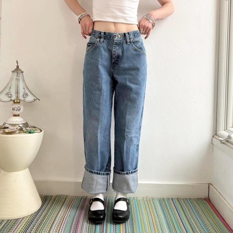 Vintage medium wash loose fit dad jeans by Wrangler W29/30 image 5