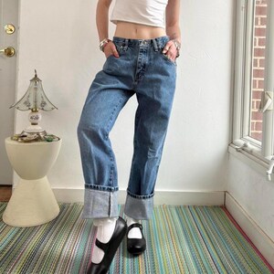 Vintage medium wash loose fit dad jeans by Wrangler W29/30 image 2