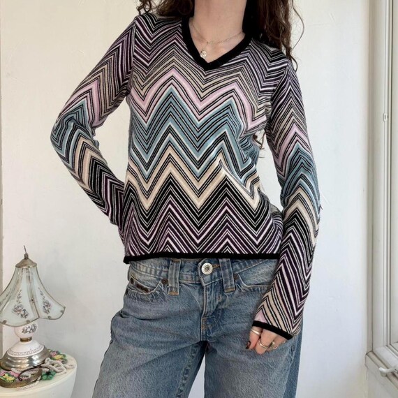 Black and multicolor zig zig chevron sweater by M… - image 2