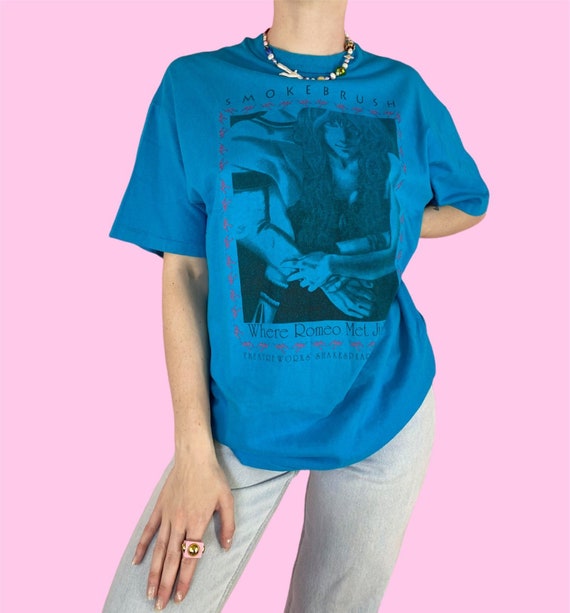 Vintage 90s Blue Shakespeare Romeo and Juliet Short Sleeve