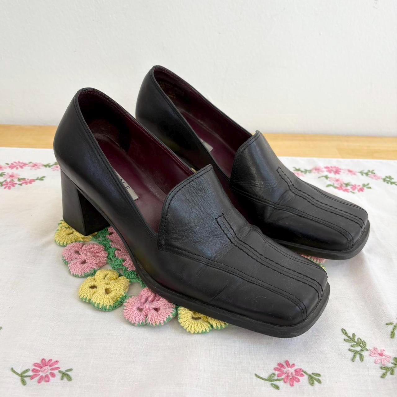 靴 90s vintage square toe leather loafer Vintage 90s Leather Loafers: Black Square Toe Block Heel, Size 7.5