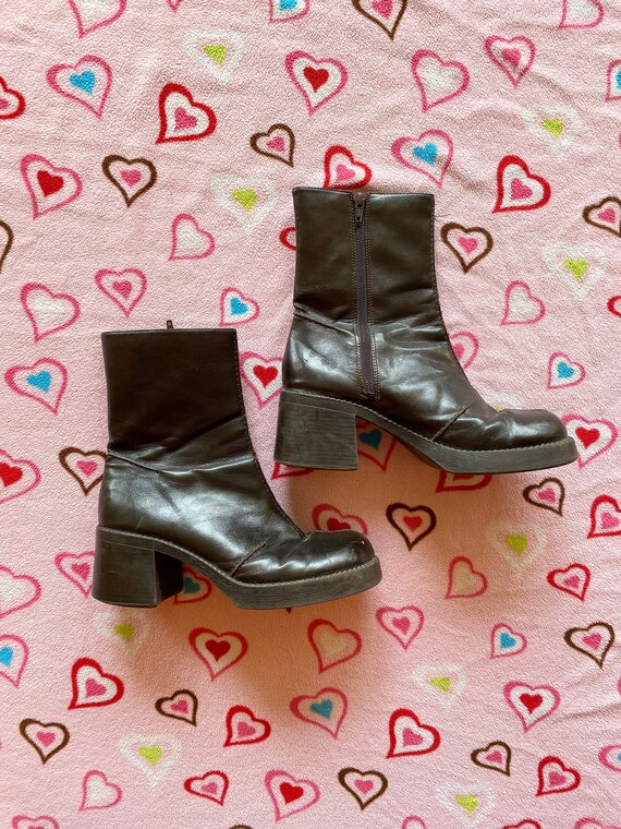 Vintage 90s 1990s Y2K 2000s Chunky Brown Heeled Pl