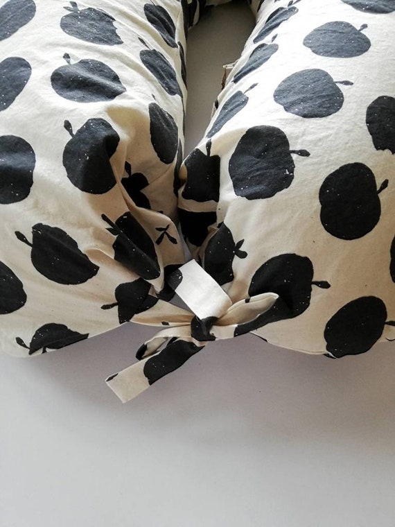 Breastfeeding pillow banana shape with Breastfeeding pillow banana shape with