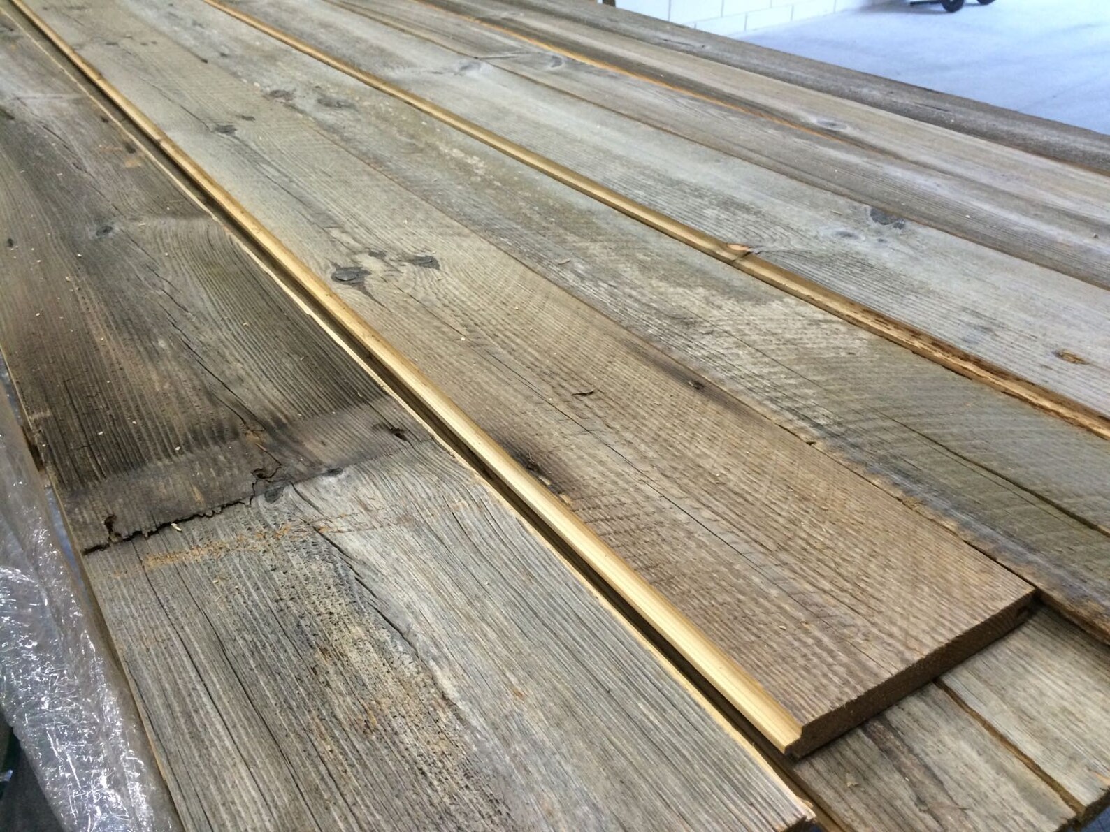 Reclaimed FSC Certified Barnwood Timber Cladding — Aged Rustic Look ...