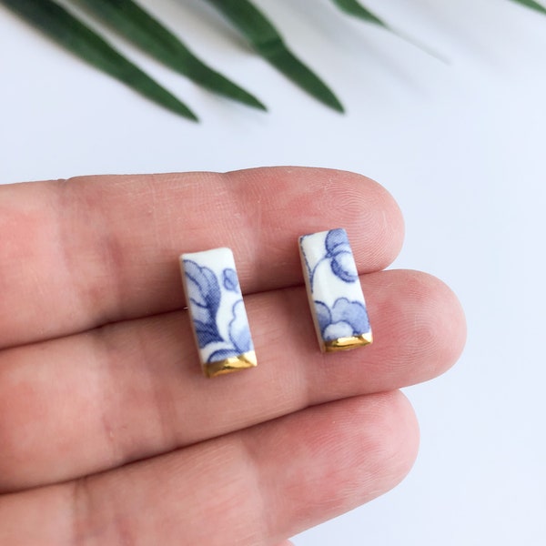 Vintage china - blue stud earrings with gold lustre tips, delft blue ceramic jewellery, blue china studs, rectangle geometric earrings