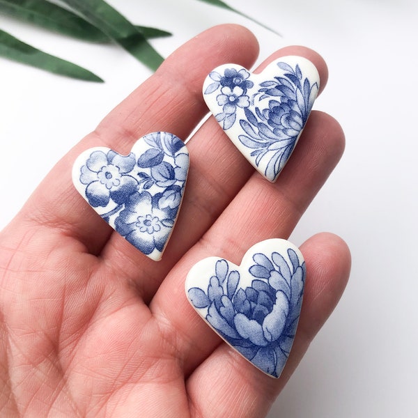 Blue china small heart magnet