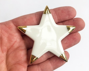 Star Magnet - white star with gold lustre tips