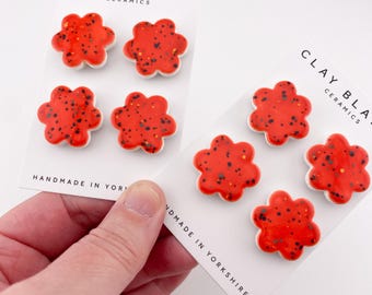 Small flower magnets, vibrant speckled orange - fridge magnet, refrigerator magnet, home warming gift, office supplies, calendar magnets