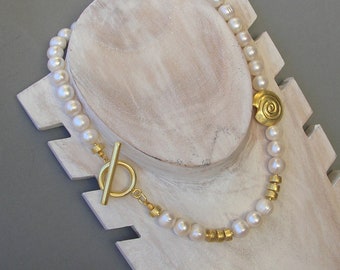 White Shiny Gold cultured pearl silver necklace