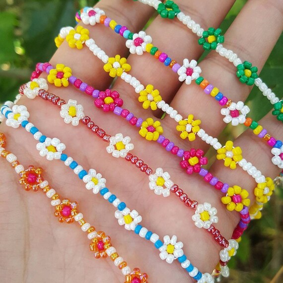 Seed Bead Daisy Chain Necklace 2025