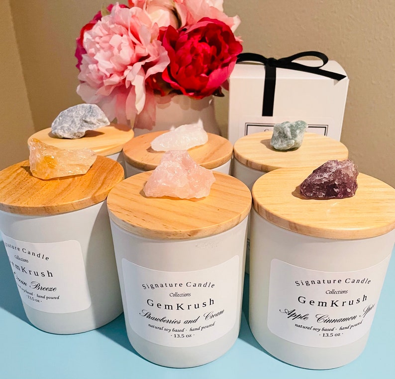 Natural Soy Candles With Raw Gemstone.