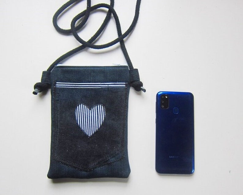 7 Mobile phone shoulder bag image 1