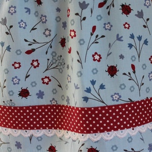 cute light blue children's apron with ladybird motif, with lace, personalized, only 1 x left in size 98 image 3