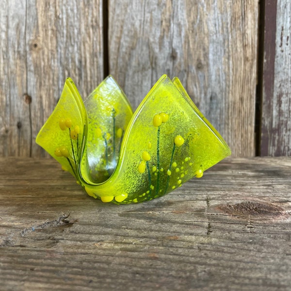 Daffodil Tea light Holder.