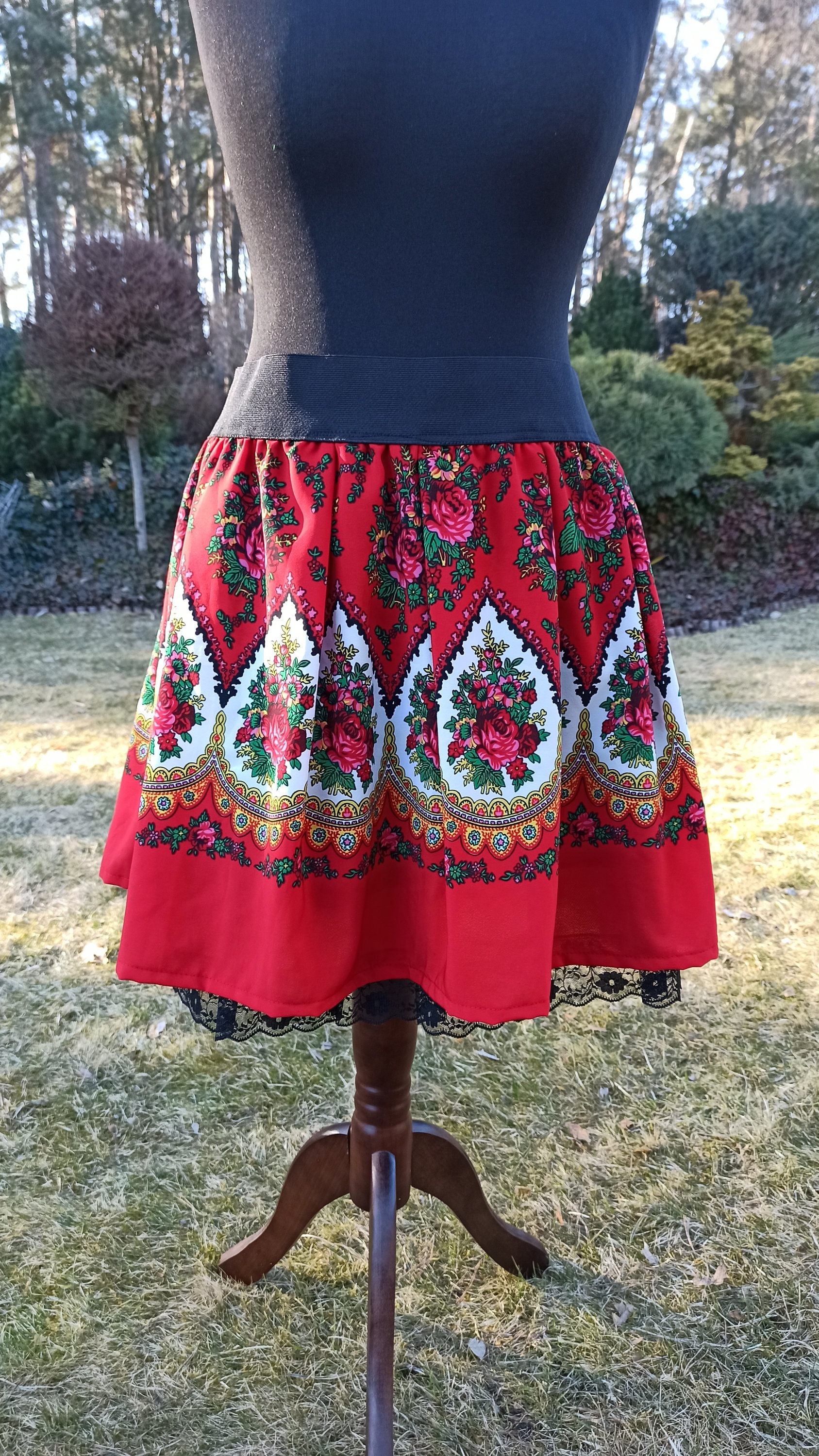 スカート Hungarian vintage embroidery skirt Rare Skirt Antique Skirt Vintage Skirt Vyshyvanka Skirt Vintage