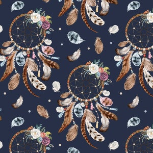 Tessuto di cotone con acchiappasogni con fiori su sfondo blu navy, fiori e acchiappasogni, tessuto boho, piume colorate, 50x160 cm/0,55 yd