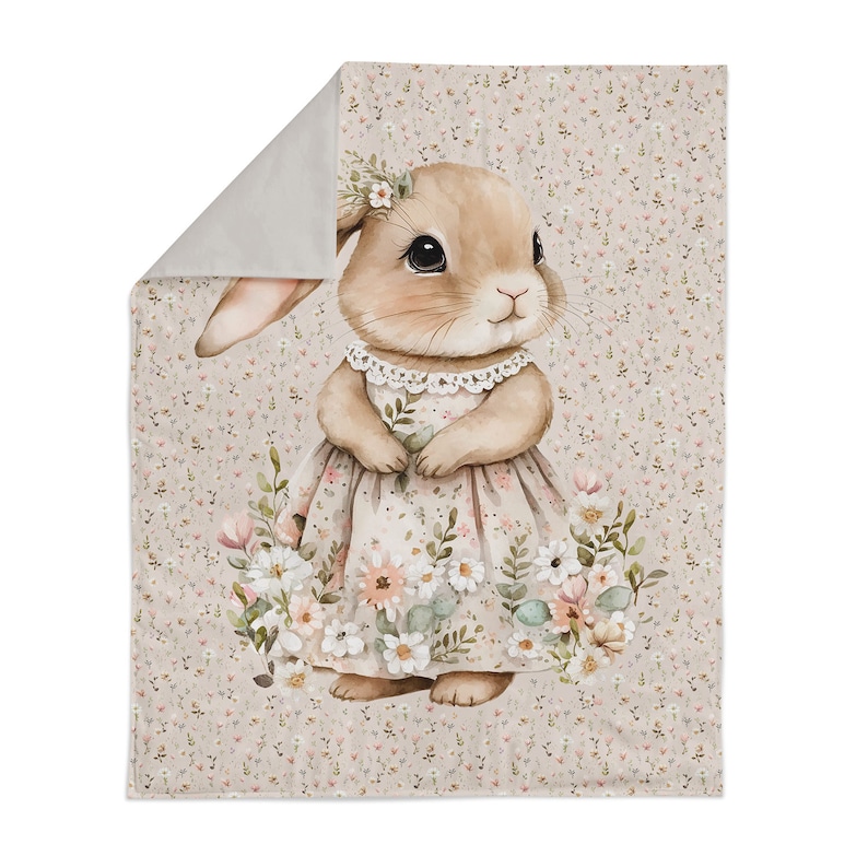 Pode incluir: Um coelho marrom vestindo um vestido floral e uma coroa de flores est&aacute; em um fundo rosa com um padr&atilde;o floral.