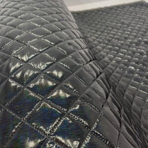 1 meter flerfärgad kameleont quiltad nylon, glansig svart, geometriskt mönster, vattentät nylon, vattentätt glansigt tyg