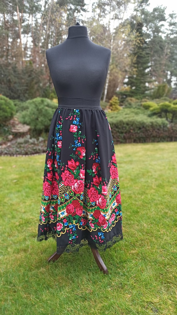 Folk clearance floral skirt