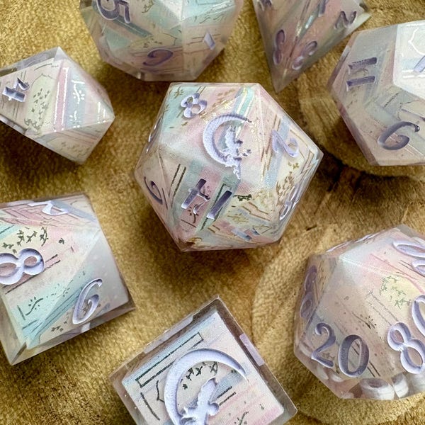 Romanze Bücherregal Würfel Set | Bücherwurm | Handwerker Würfel | Handarbeit | DnD Würfel | D&D TTRPG Geschenke