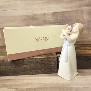 Vintage NAO By Lladro &quot;Cuddles With Piglet&quot; Pristine Figurine With Box