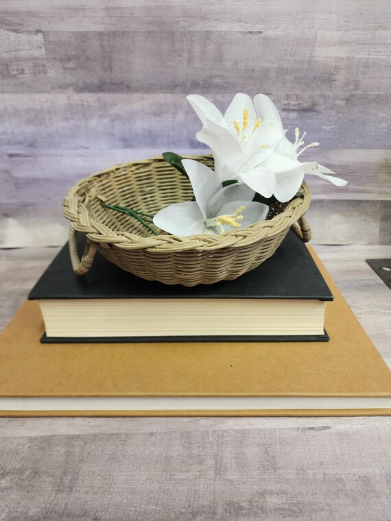 ヴィンテージのハンドル付きラウンドバスケット - Etsy 日本
