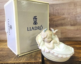 RETIRED Vintage Lladro "Comforting Dreams" Figurine in Prestine Condition with Box
