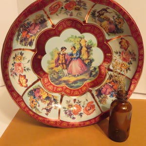 Vintage Daher Decorated 10&quot; Round Maroon Tin Bowl Made in England, 1971