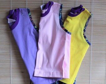 Ein süßer Tank-Top violet für kleine Kinder mit Batik Applikation, 100 % Baumwolle.