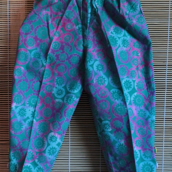 Süße lange grün-blau-türkise Batik-Hose für kleine Kinder, 100 % Baumwolle
