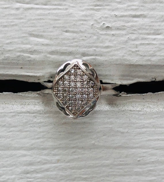 Hallmarked sterling silver and cubic zirconia ring - image 2