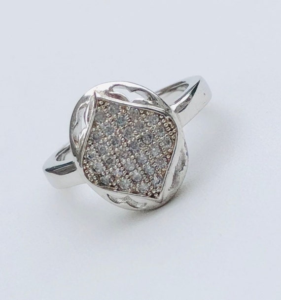 Hallmarked sterling silver and cubic zirconia ring - image 6