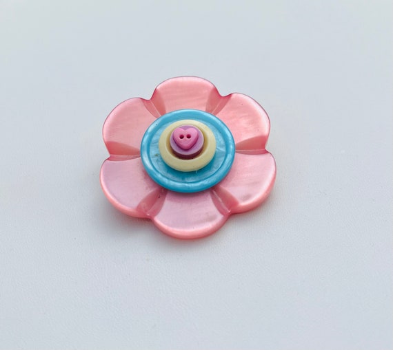 Vintage plastic button brooch - image 3