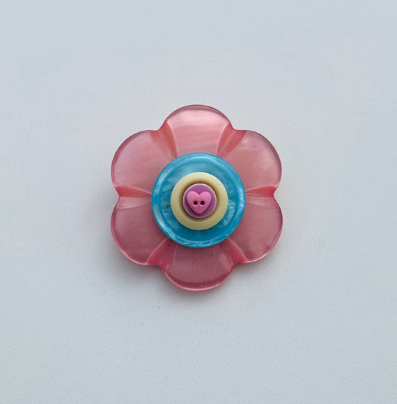 Vintage plastic button brooch - image 4