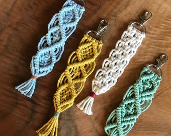 Macrame keychain