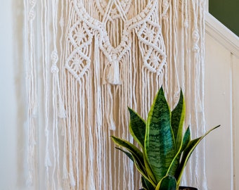 Macrame wall hanging, boho decor, macrame decor,  wall decoration