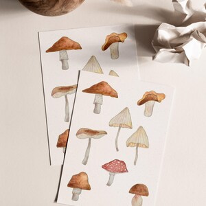 Carte postale « Champignons » • Aquarelle peinte à la main • Carte de voeux d'automne image 4
