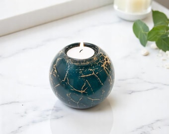 Mini urn tealight holder green with gold leaf 8cm