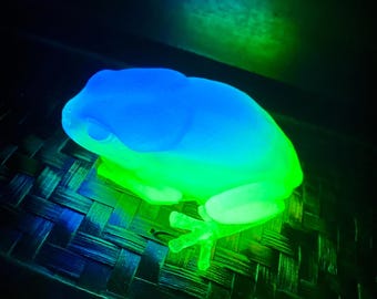 UV Reactive Glow in the Dark Frog Nightlight, Paperweight in Yellow, Orange, Red, Pink, Purple Blue Teal Green, Gift Idea, Halloween decor