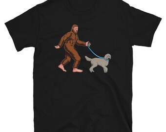 Funny Bigfoot Shirt - Dog Walking - Labradoodle Shirt - Funny Sasquatch Shirt - Dog Walker Gift Labradoodle Pet Owner Gift Idea Yeti Shirt