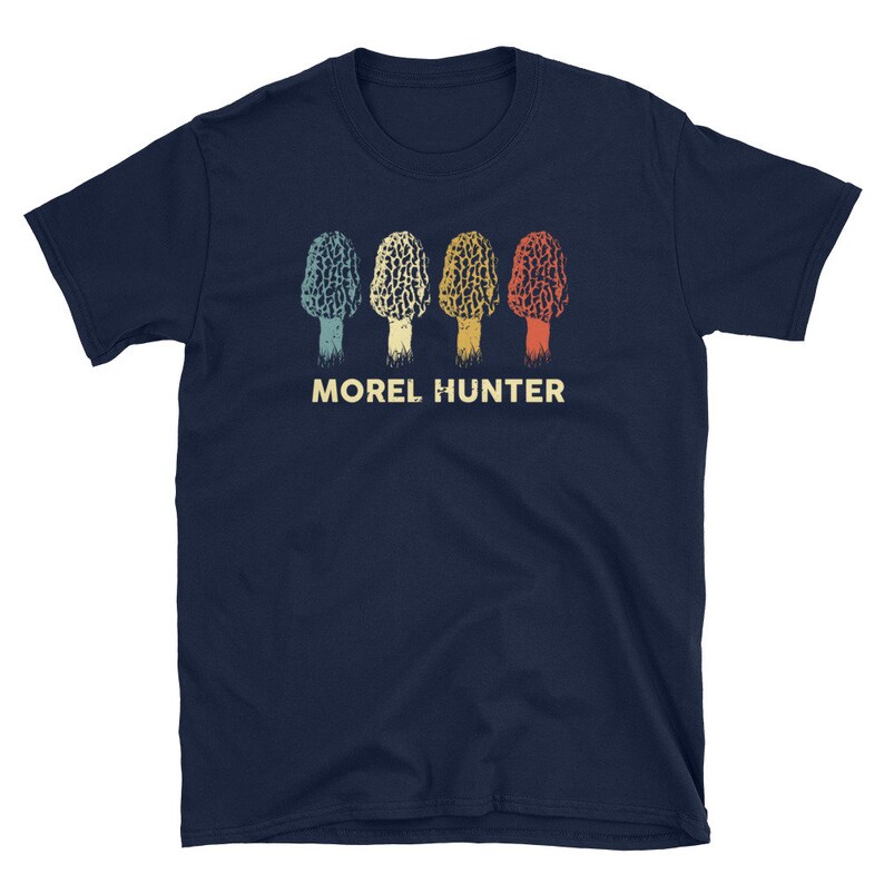 Morel Hunter T-Shirt - Morel Mushroom Shirt - Mushroom Foraging - Mushroom Picking - Mushroom Hunting - Mycologist Shirt - Mycology Shirt bild 2