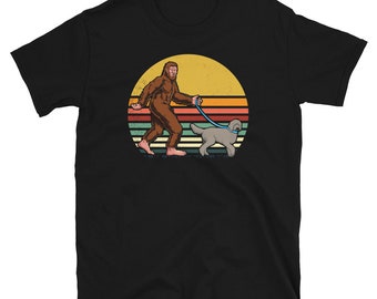 Funny Bigfoot Shirt - Dog Walking - Labradoodle Shirt - Funny Sasquatch Shirt - Dog Walker Gift Labradoodle Pet Owner Gift Idea Yeti Shirt