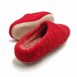 Felt slippers with a rubber sole. Feltiness woolen slippers image 1