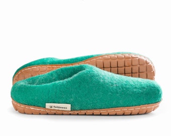 Zapatillas de fieltro, zapatillas de lana, zuecos verdes con suela - Feltiness