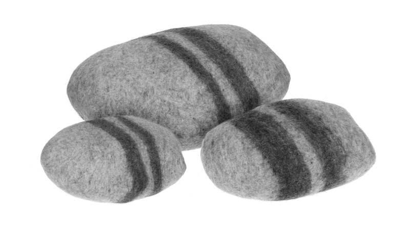 Stone cushion, small stone Feltiness 100 % wool image 2