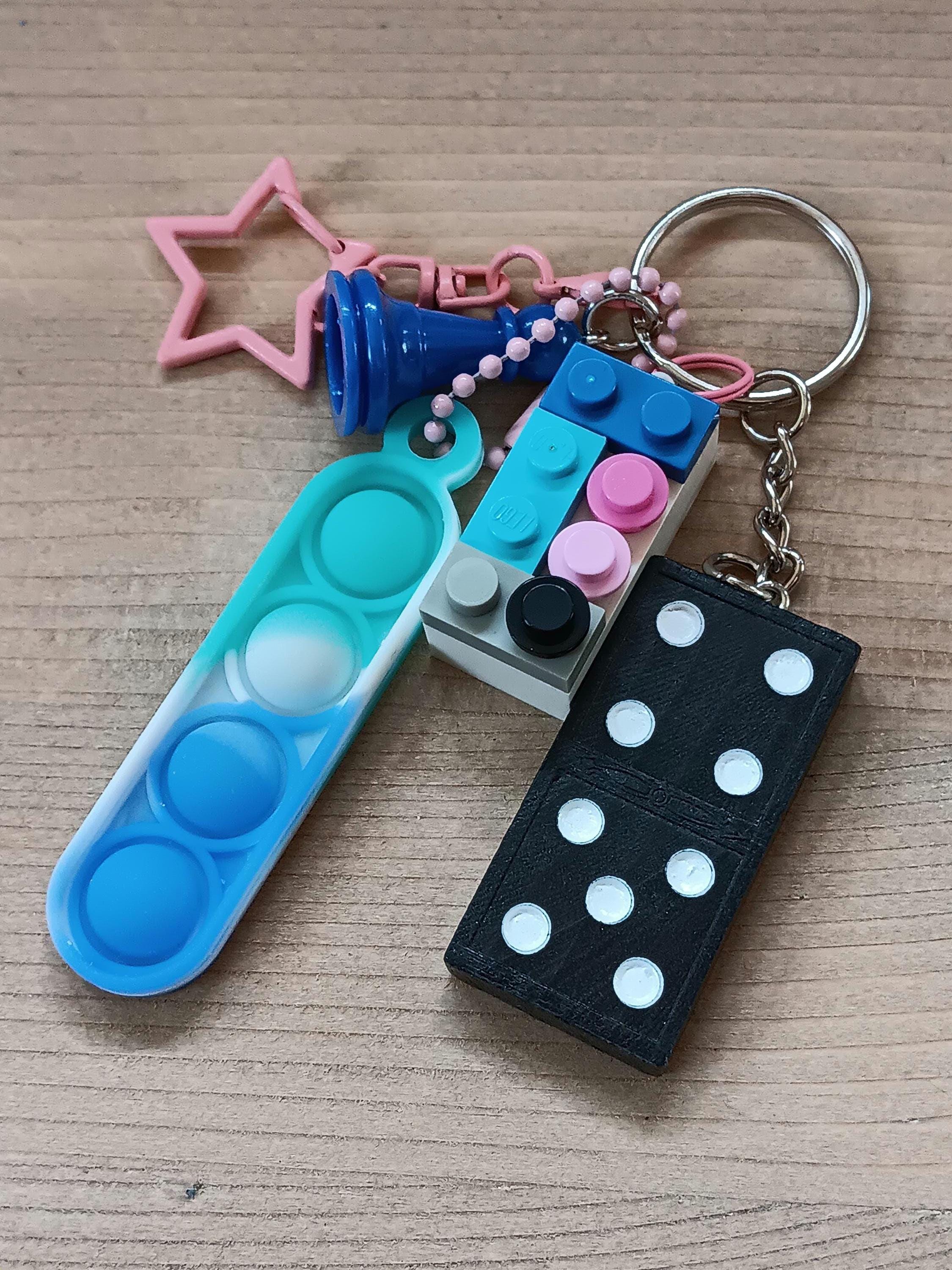 【非売品】スマート スダンナユズユリー 卒業記念 ピンバッチ 【当選品】 今季のパリ大会を記念した限定スニーカーコレクション「Skechers