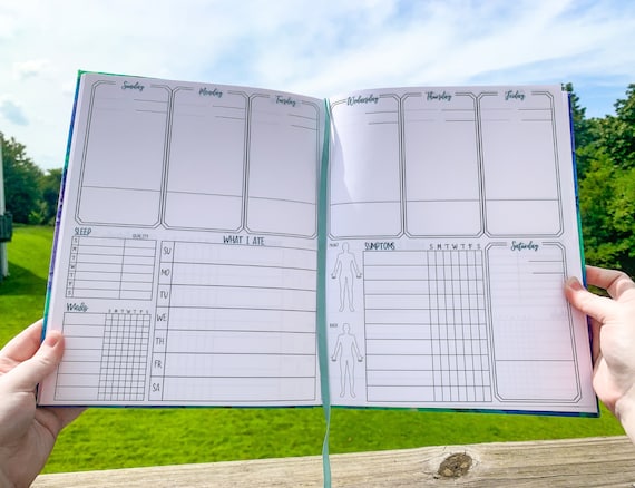 Large Print Undated Symptom Journal, Weekly Chronic Illness Pain Diary Log for Spoonies, Customizable