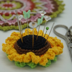 PDF, German Crochet Pattern Pincushion Sunflower