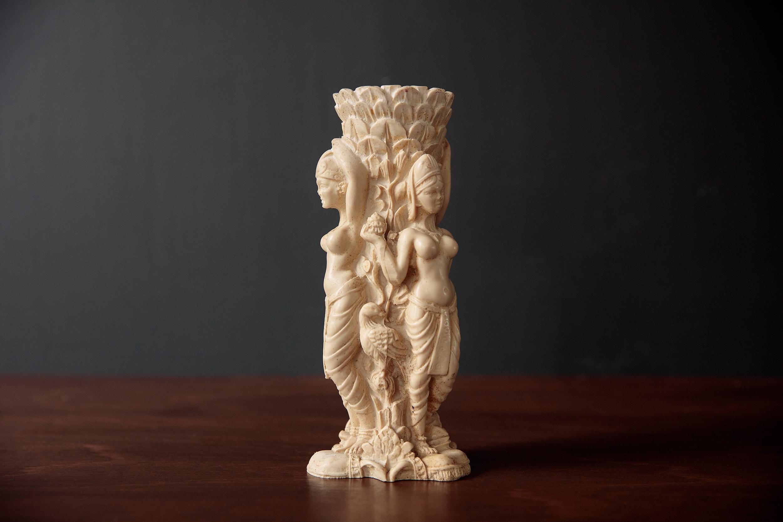 ヴィンテージの彫像のような花瓶、東南アジアの壷、折衷的な室内装飾