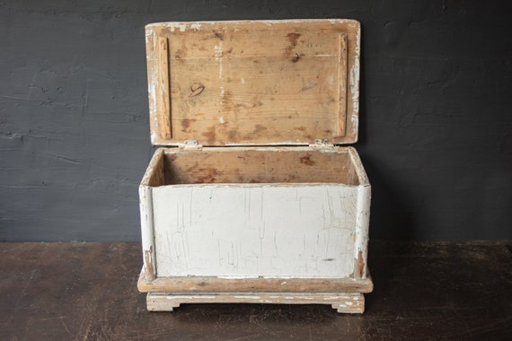 Distressed Wooden Chest White Painted Pine Wood Box Blanket Etsy